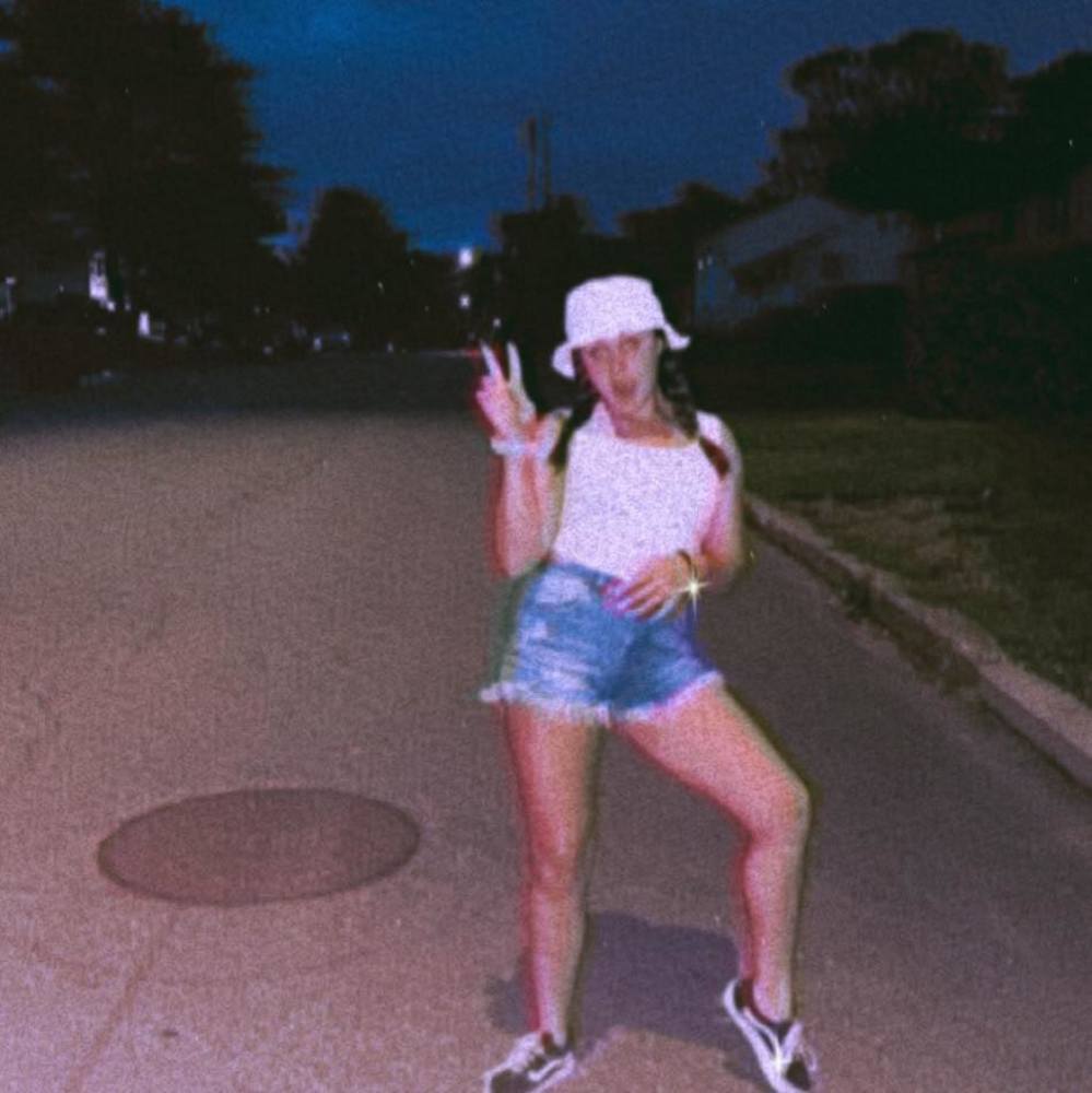 Meet your Posher, Julia